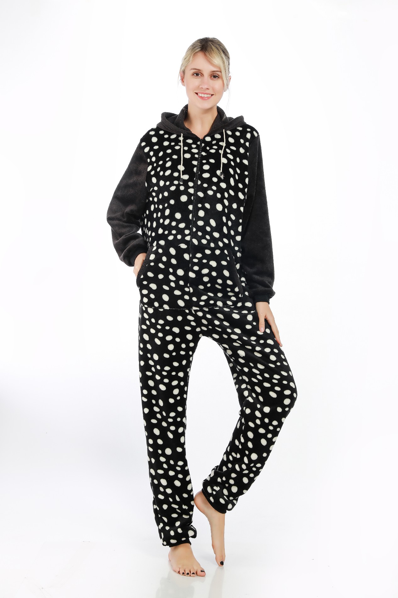 White Spotted Pajamas Womens Flannel Jumpsuit Manufacturers, White Spotted Pajamas Womens Flannel Jumpsuit Factory, Supply White Spotted Pajamas Womens Flannel Jumpsuit