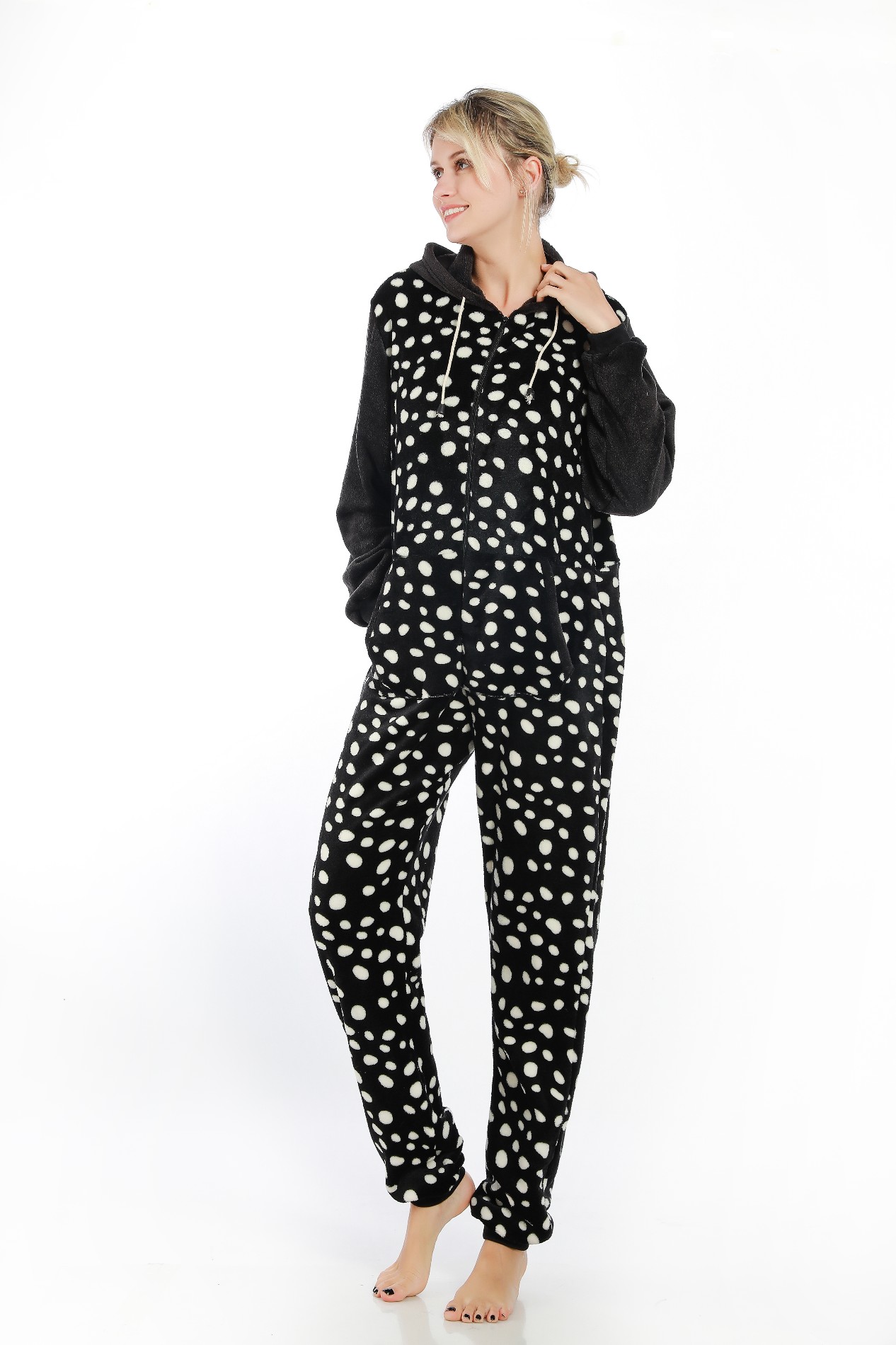 White Spotted Pajamas Womens Flannel Jumpsuit Manufacturers, White Spotted Pajamas Womens Flannel Jumpsuit Factory, Supply White Spotted Pajamas Womens Flannel Jumpsuit