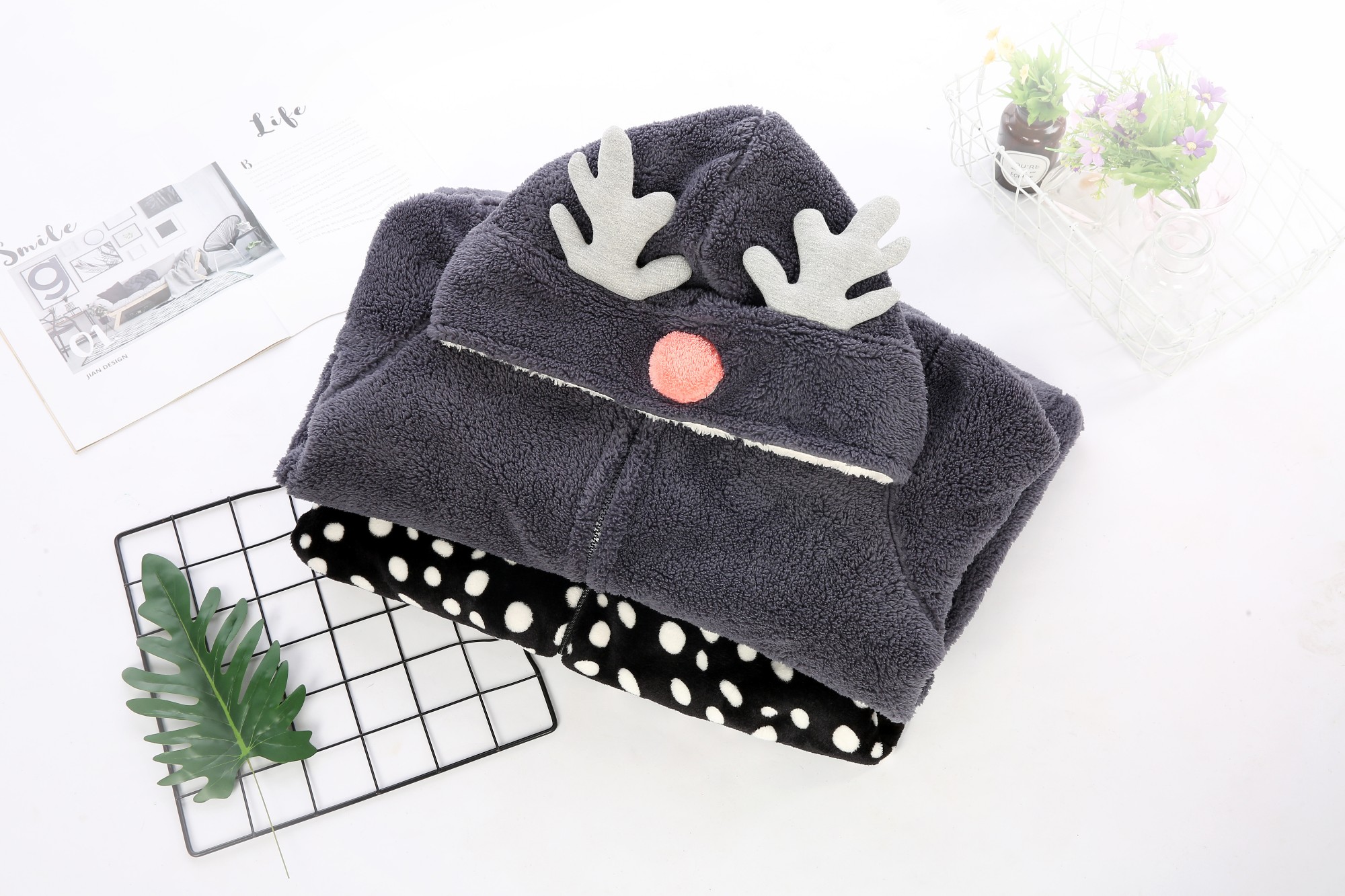Antler Slinky Womens Pajamas Manufacturers, Antler Slinky Womens Pajamas Factory, Supply Antler Slinky Womens Pajamas
