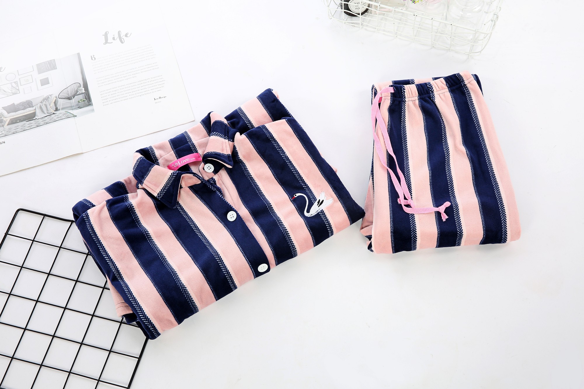 Striped Ladies Pajamas Set Manufacturers, Striped Ladies Pajamas Set Factory, Supply Striped Ladies Pajamas Set